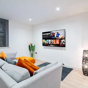 2-bedroom With Breathtaking Views In Holmfirth Village, Apartment